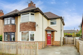 Windmill Grove, Hucknall, Nottinghamshire, NG15 7GJ