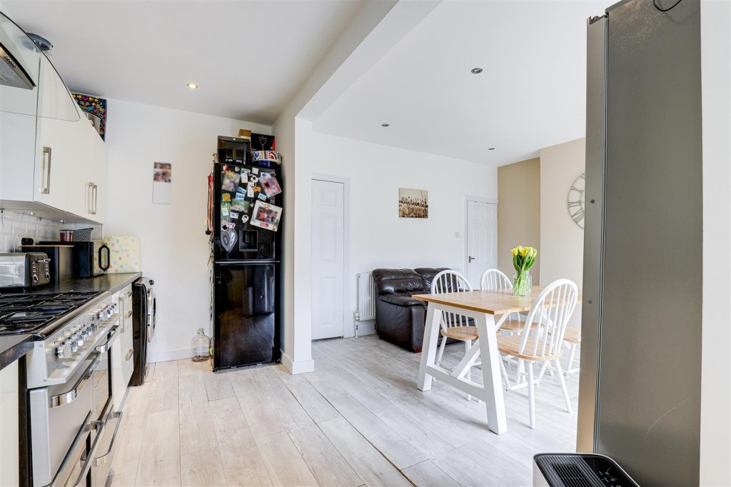 Windmill Grove, Hucknall, Nottinghamshire, NG15 7GJ