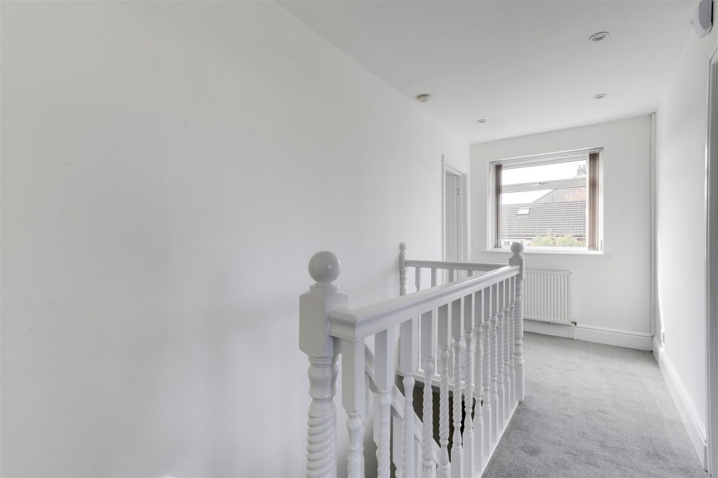 Rufford Avenue, Gedling, Nottinghamshire, NG4 4FS