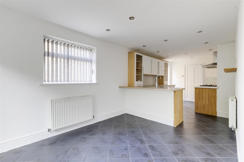 Rufford Avenue, Gedling, Nottinghamshire, NG4 4FS