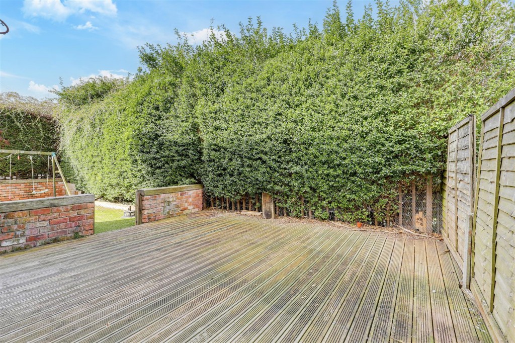 Rufford Avenue, Gedling, Nottinghamshire, NG4 4FS