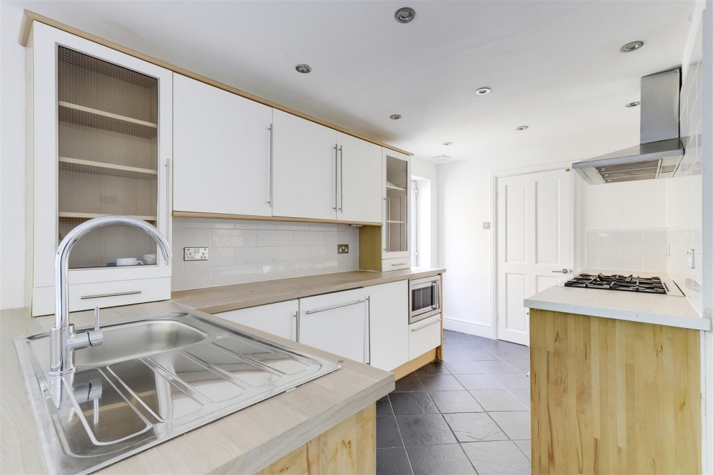 Rufford Avenue, Gedling, Nottinghamshire, NG4 4FS