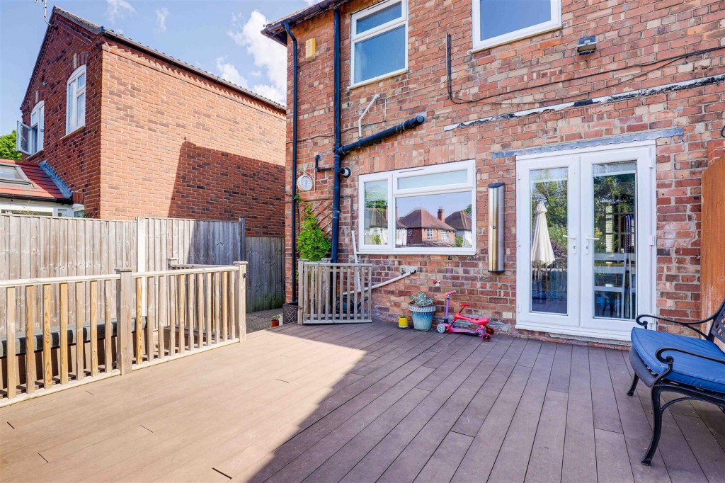 Breckhill Road, Woodthorpe, Nottinghamshire, NG5 4GP