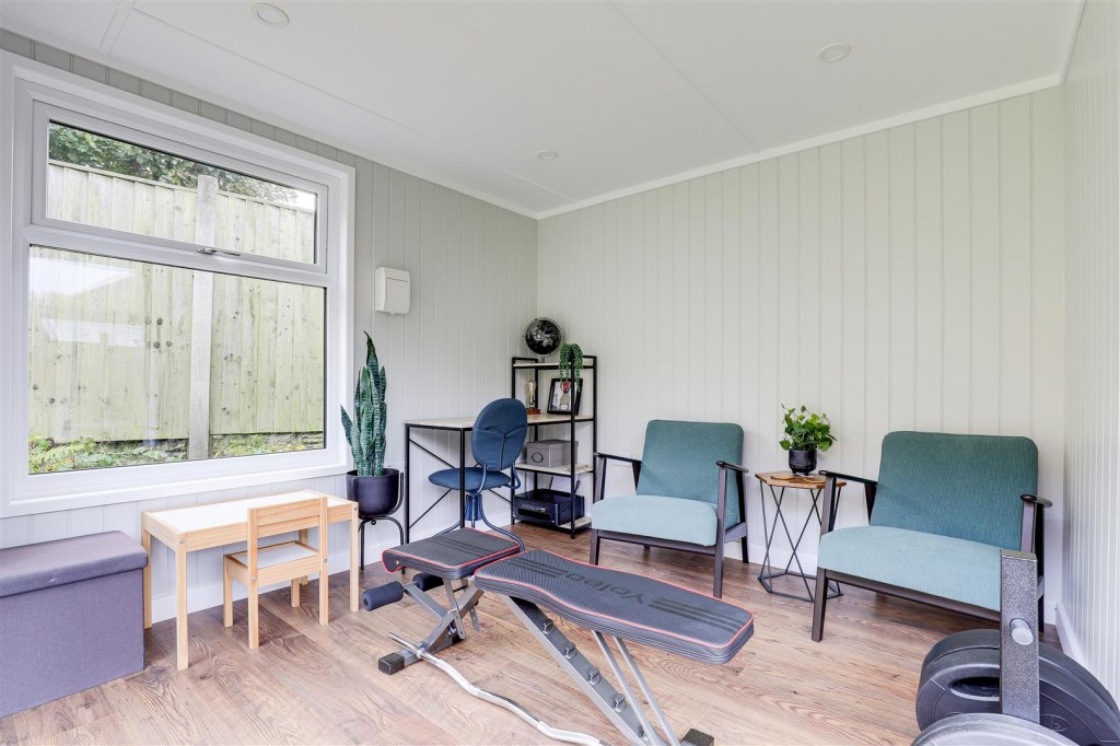 Breckhill Road, Woodthorpe, Nottinghamshire, NG5 4GP