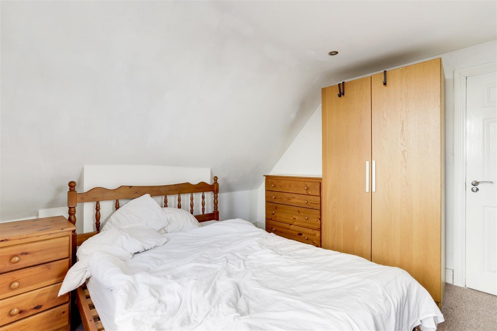 Queens Road, Beeston, Nottinghamshire, NG9 2BG