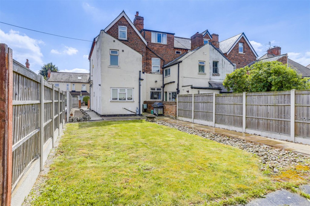 Queens Road, Beeston, Nottinghamshire, NG9 2BG