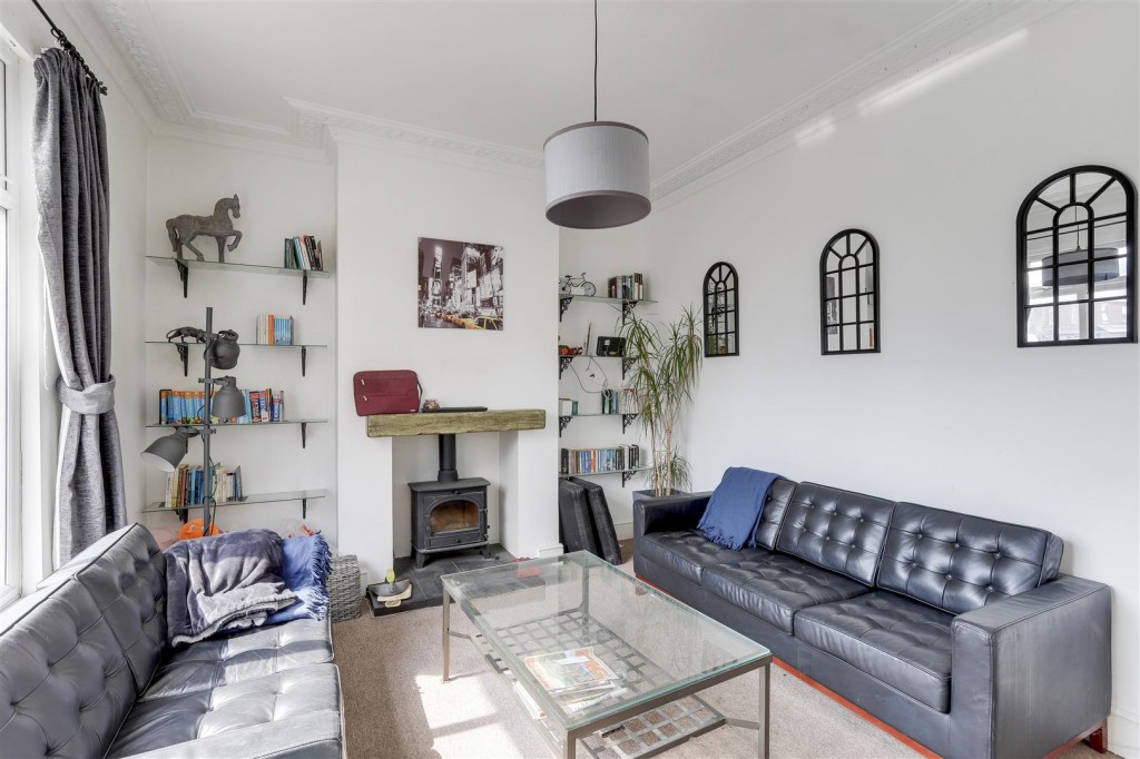 Queens Road, Beeston, Nottinghamshire, NG9 2BG