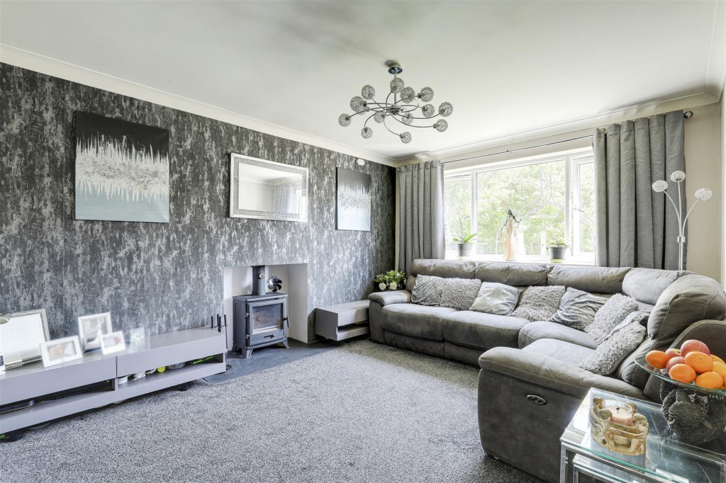 Greendale Gardens, Aspley, Nottinghamshire, NG8 3EE