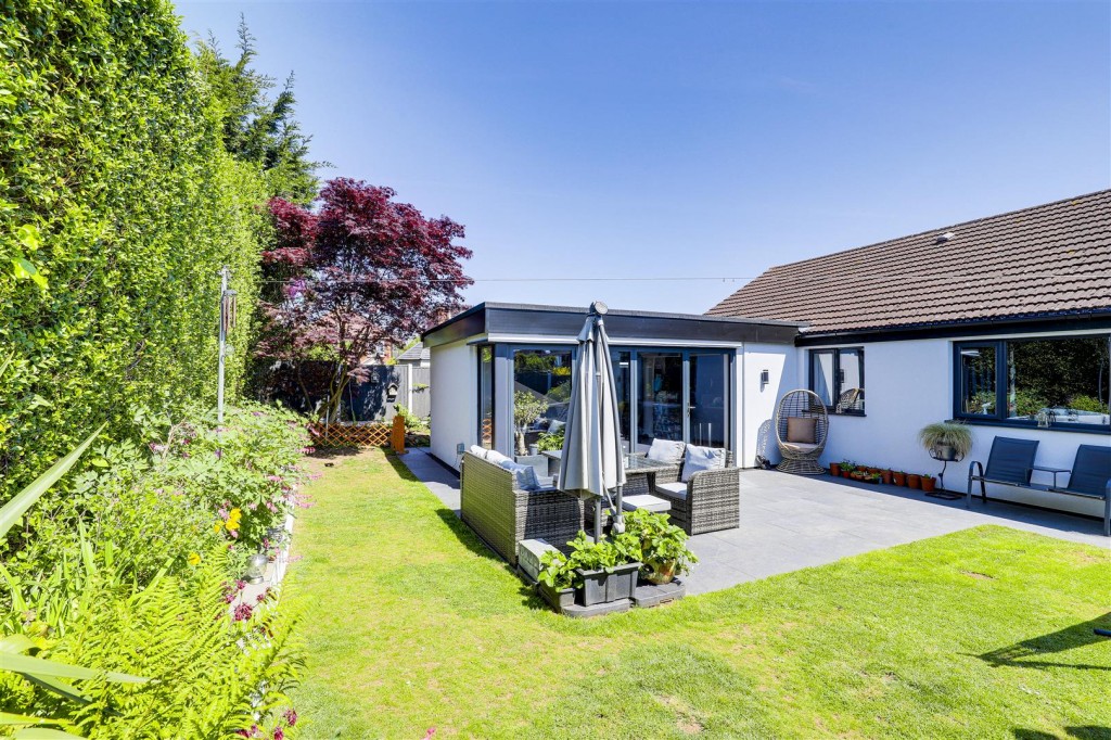 Greendale Gardens, Aspley, Nottinghamshire, NG8 3EE