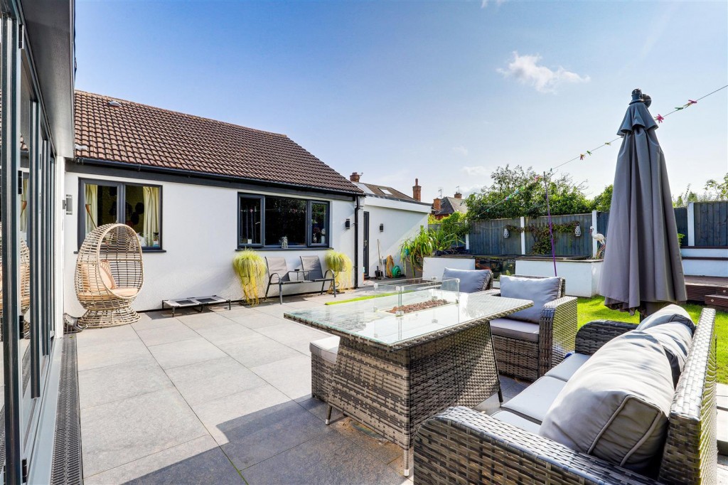 Greendale Gardens, Aspley, Nottinghamshire, NG8 3EE