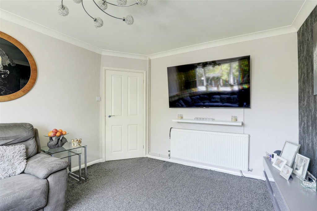 Greendale Gardens, Aspley, Nottinghamshire, NG8 3EE