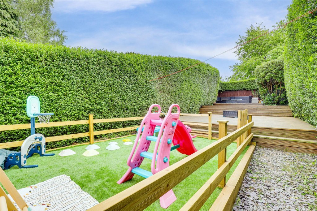 Thorneywood Mount, Thorneywood, Nottinghamshire, NG3 2PZ