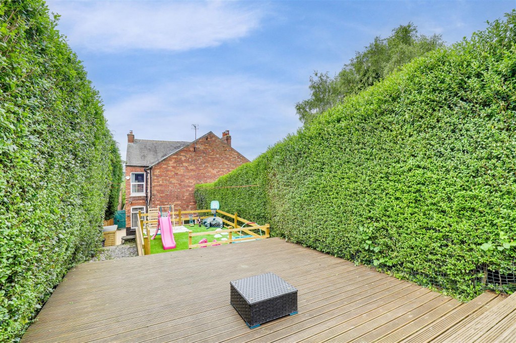 Thorneywood Mount, Thorneywood, Nottinghamshire, NG3 2PZ