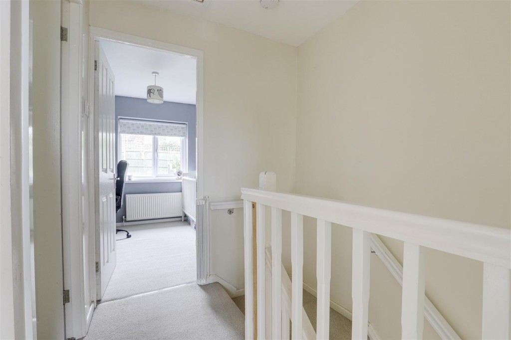 Perlethorpe Close, Gedling, Nottinghamshire, NG4 4GF