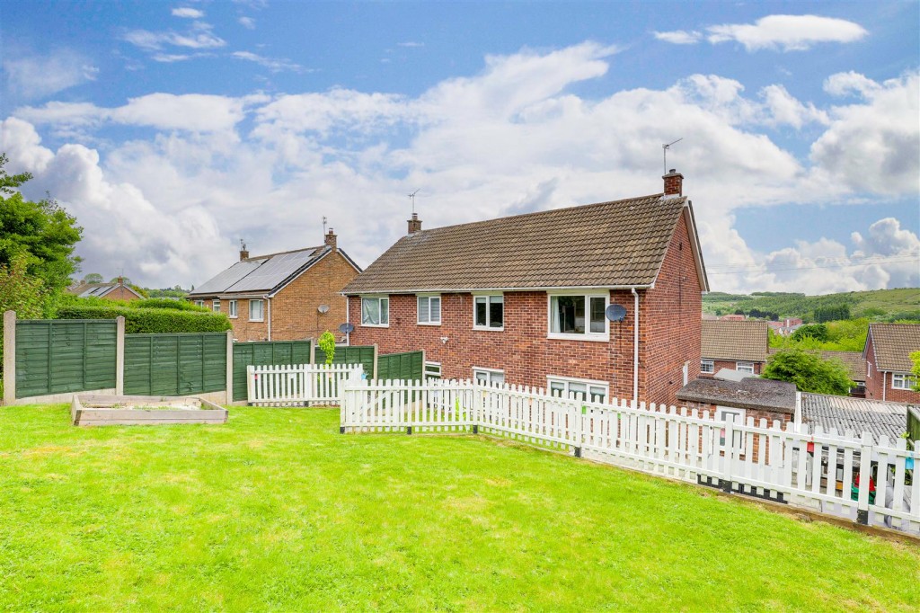 Perlethorpe Close, Gedling, Nottinghamshire, NG4 4GF