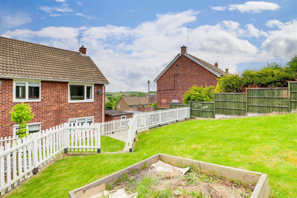 Perlethorpe Close, Gedling, Nottinghamshire, NG4 4GF