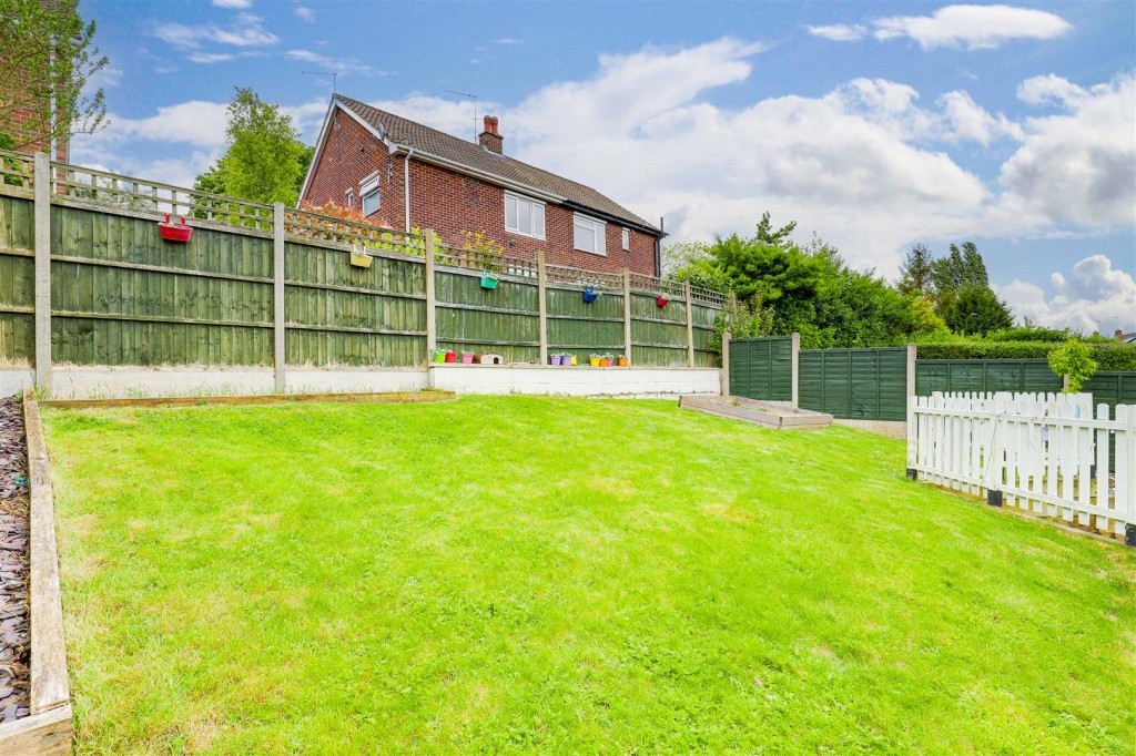 Perlethorpe Close, Gedling, Nottinghamshire, NG4 4GF