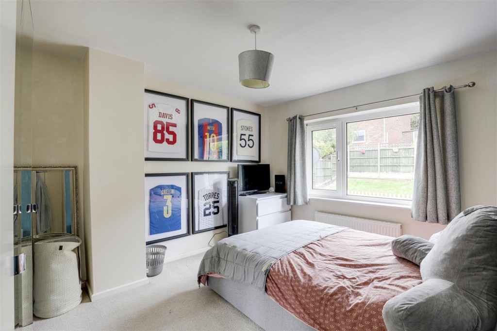 Perlethorpe Close, Gedling, Nottinghamshire, NG4 4GF