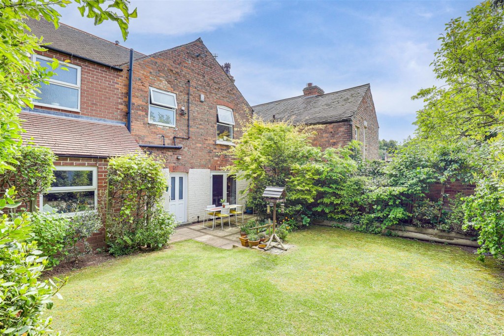 Birch Avenue, Carlton, Nottinghamshire, NG4 1EJ
