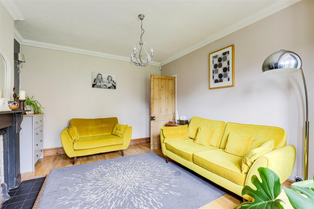 Birch Avenue, Carlton, Nottinghamshire, NG4 1EJ