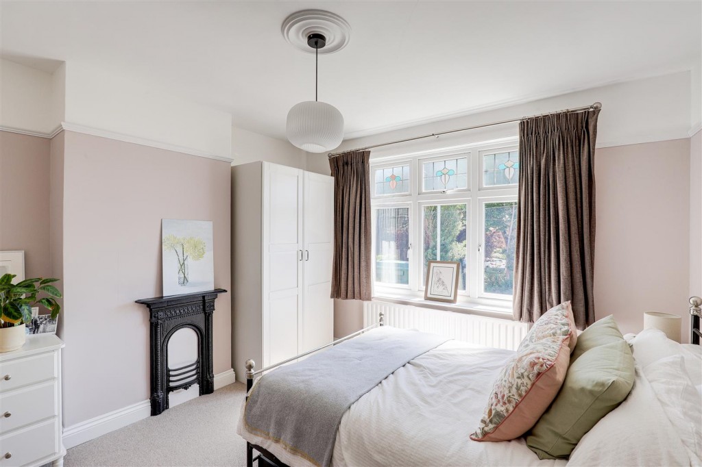 Abbey Circus, West Bridgford, Nottinghamshire, NG2 5LY