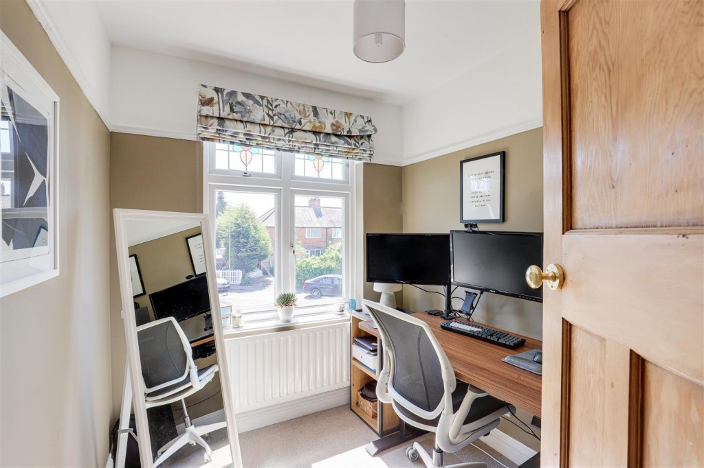 Abbey Circus, West Bridgford, Nottinghamshire, NG2 5LY