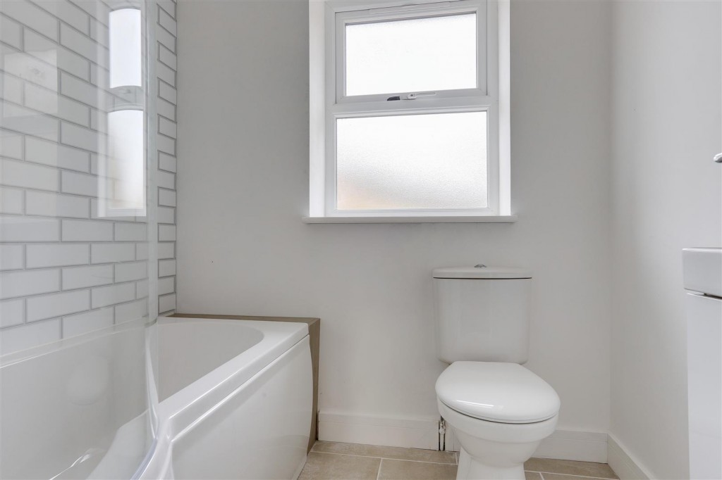 Woodfield Road, Pinxton, Nottinghamshire, NG16 6JQ