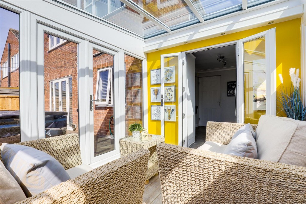 Bardfield Gardens, Rise Park, Nottinghamshire, NG5 5AY