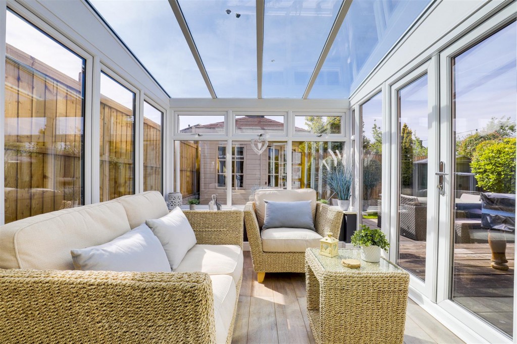 Bardfield Gardens, Rise Park, Nottinghamshire, NG5 5AY