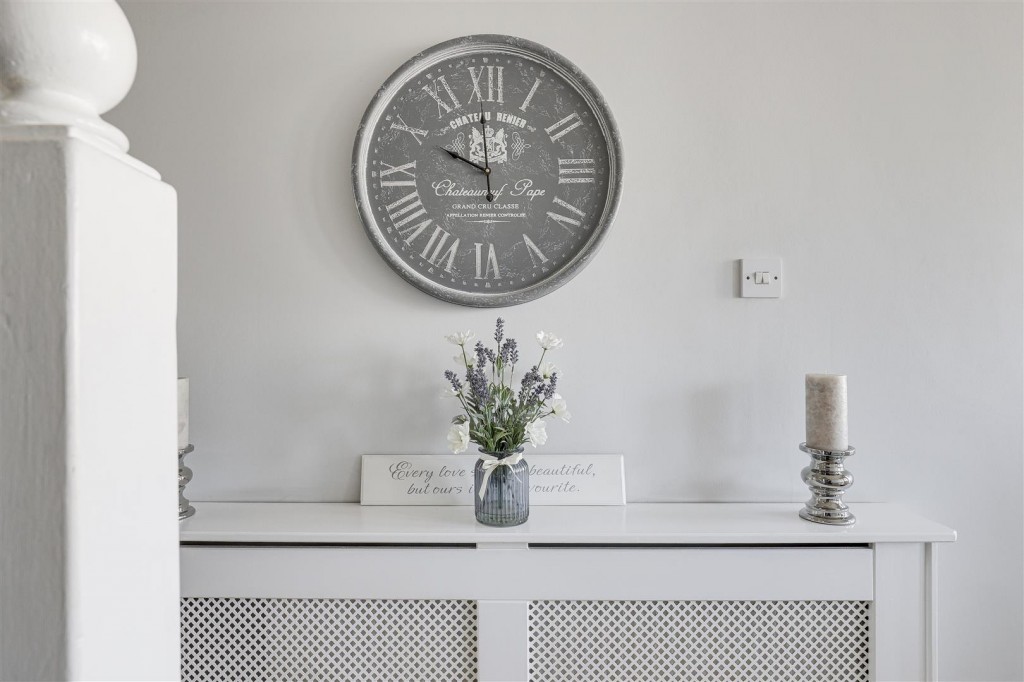 Bardfield Gardens, Rise Park, Nottinghamshire, NG5 5AY