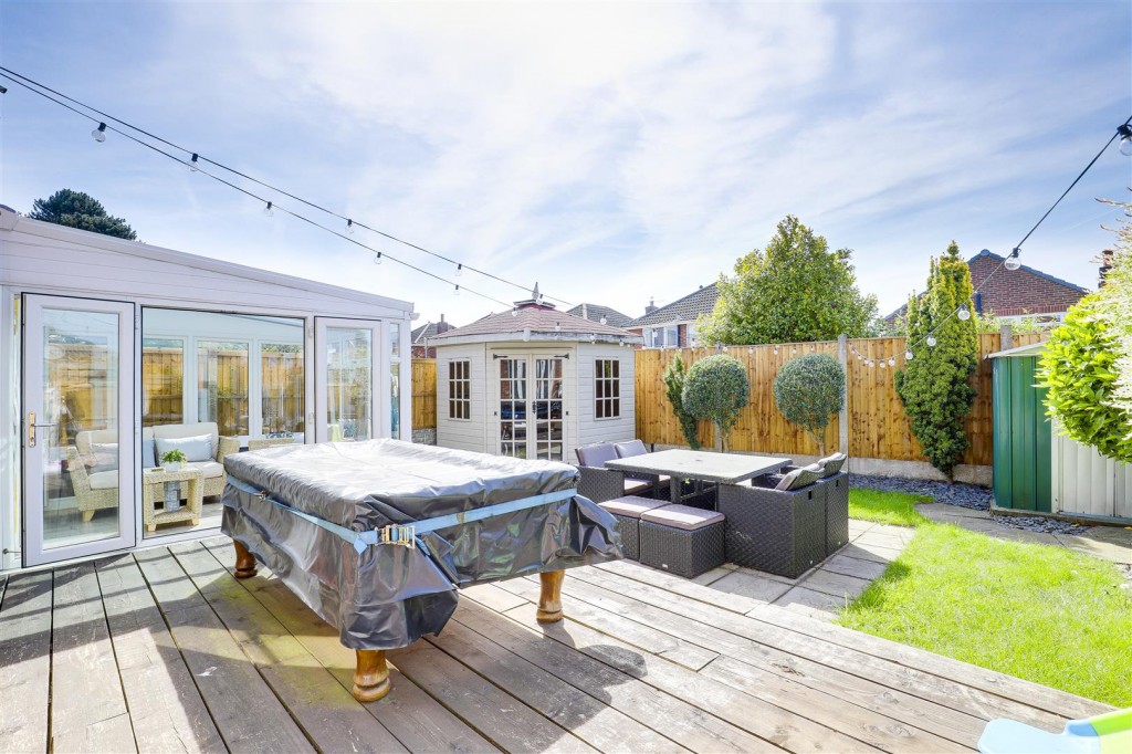 Bardfield Gardens, Rise Park, Nottinghamshire, NG5 5AY