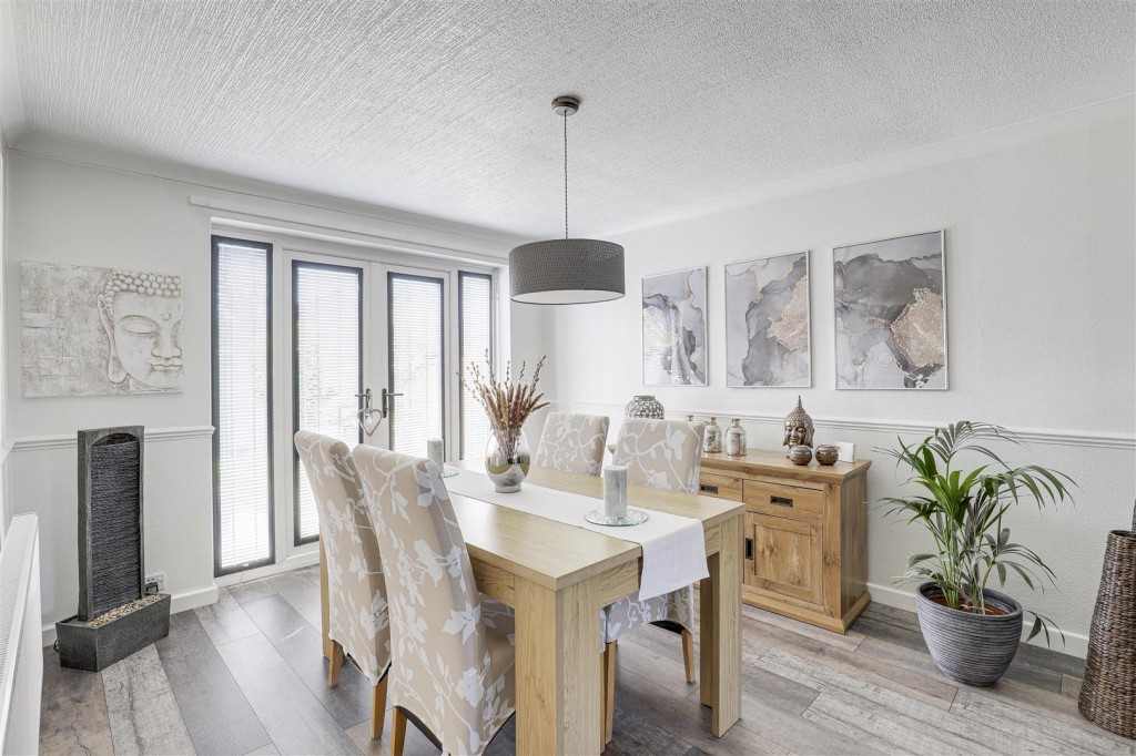 Bardfield Gardens, Rise Park, Nottinghamshire, NG5 5AY
