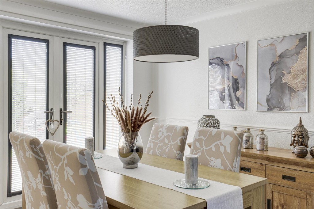 Bardfield Gardens, Rise Park, Nottinghamshire, NG5 5AY