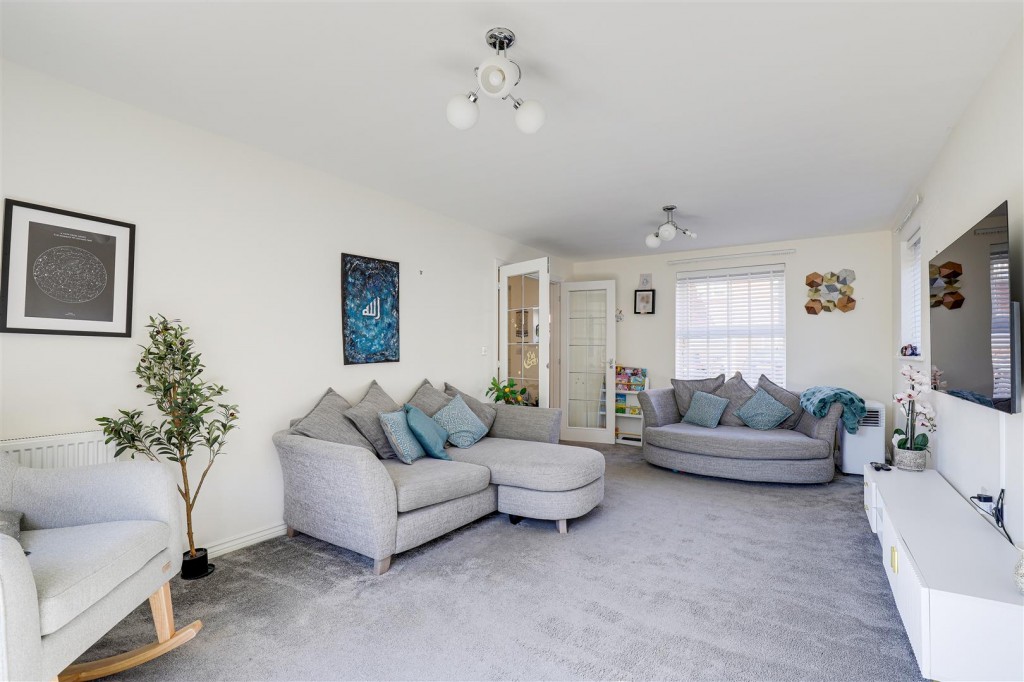Axmouth Drive, Mapperley, Nottinghamshire, NG3 5SX