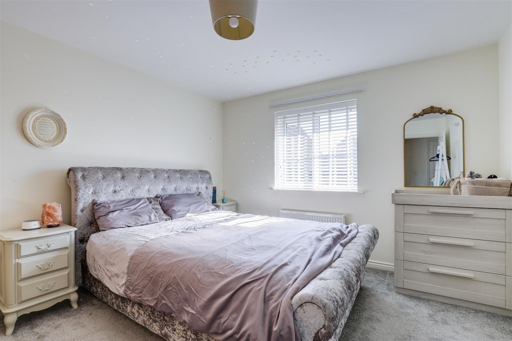 Axmouth Drive, Mapperley, Nottinghamshire, NG3 5SX