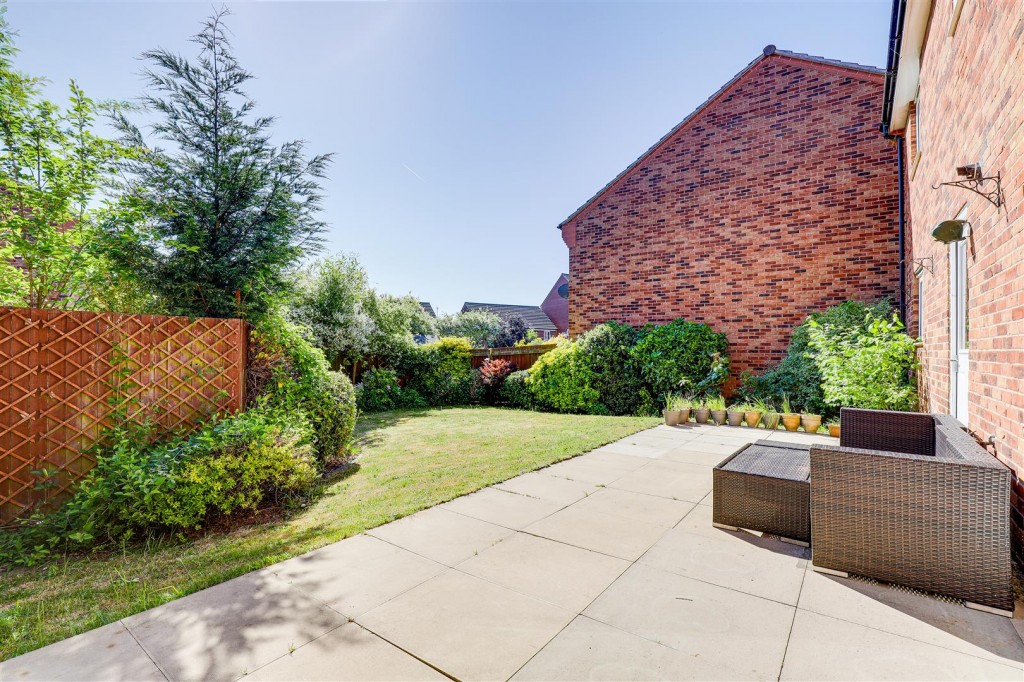 Axmouth Drive, Mapperley, Nottinghamshire, NG3 5SX