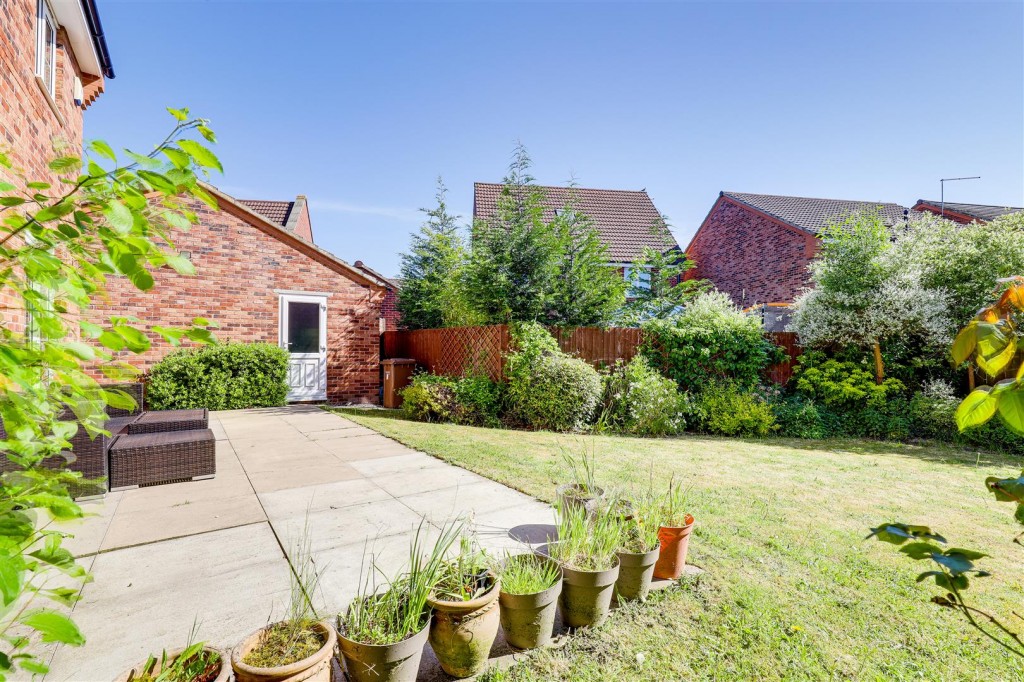 Axmouth Drive, Mapperley, Nottinghamshire, NG3 5SX