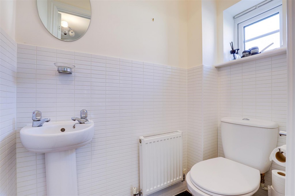 Axmouth Drive, Mapperley, Nottinghamshire, NG3 5SX