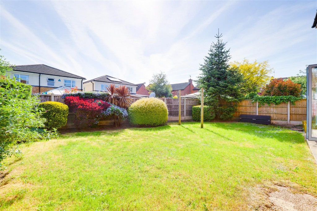 Crosslands Meadow, Colwick, Nottinghamshire, NG4 2DJ