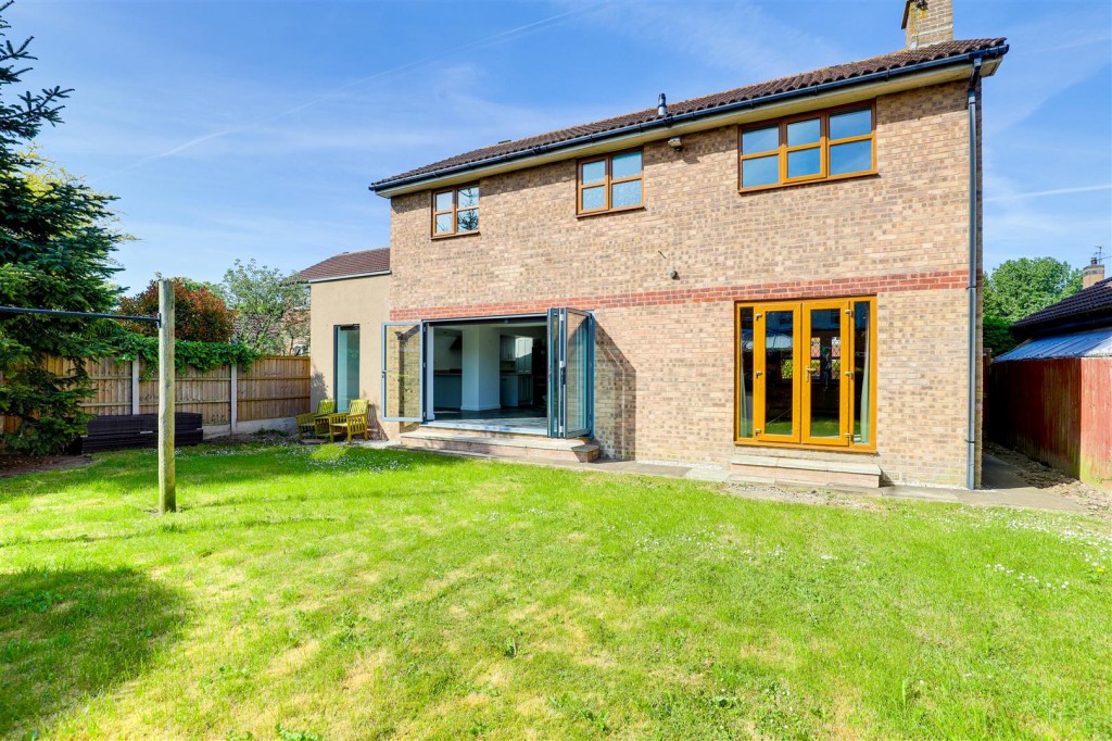 Crosslands Meadow, Colwick, Nottinghamshire, NG4 2DJ