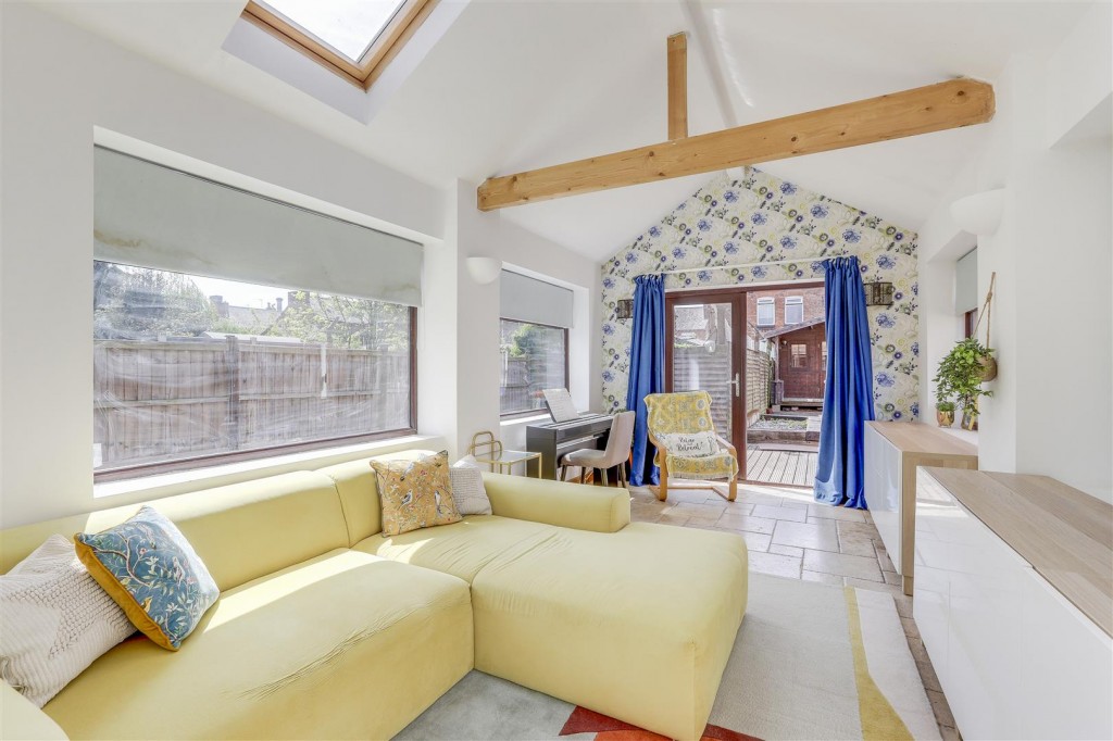 Tudor Close, Long Eaton, Derbyshire, NG10 1NF