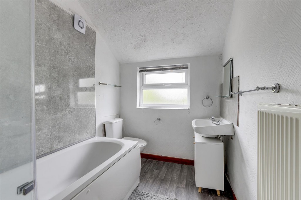 Kingston Avenue, Ilkeston, Derbyshire, DE7 4BA