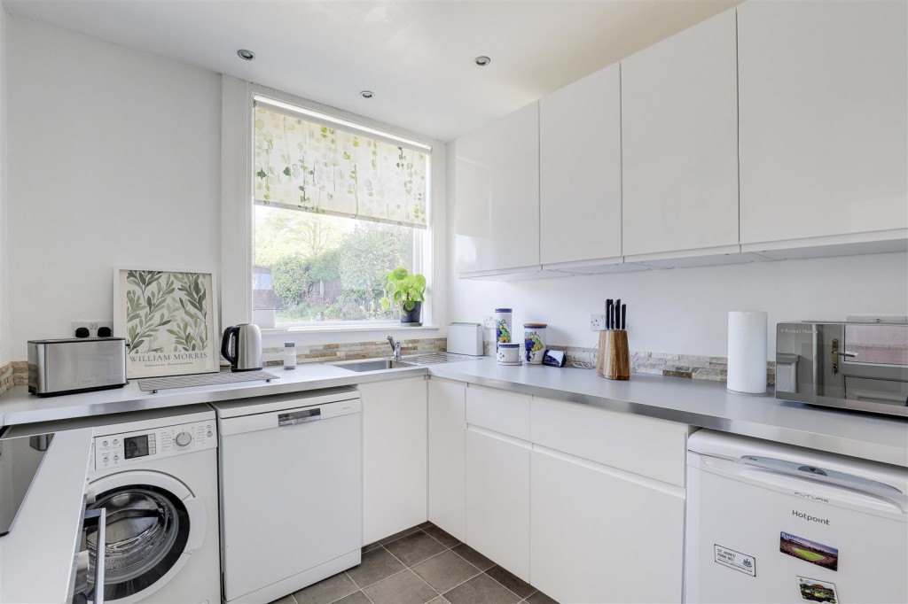 Breckhill Road, Woodthorpe, Nottinghamshire, NG5 4GP