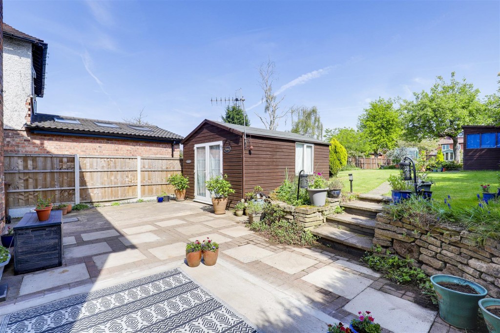Breckhill Road, Woodthorpe, Nottinghamshire, NG5 4GP