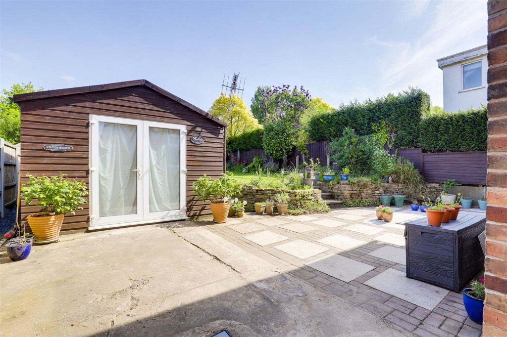 Breckhill Road, Woodthorpe, Nottinghamshire, NG5 4GP