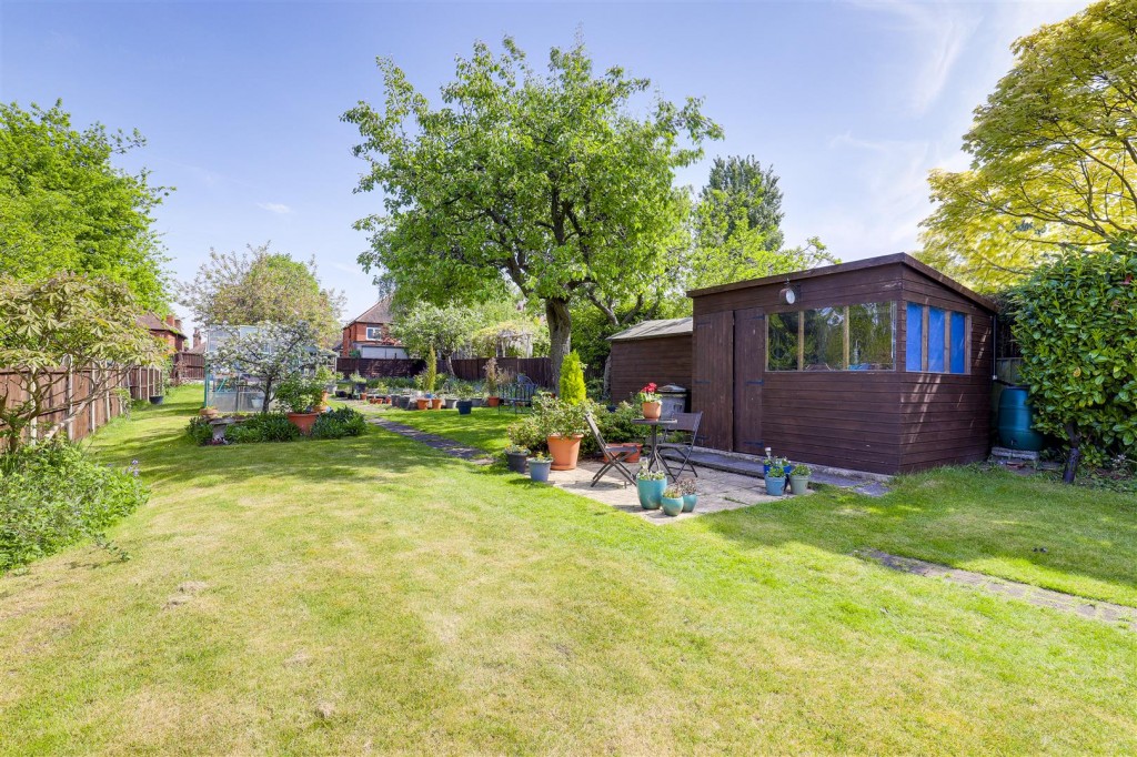 Breckhill Road, Woodthorpe, Nottinghamshire, NG5 4GP