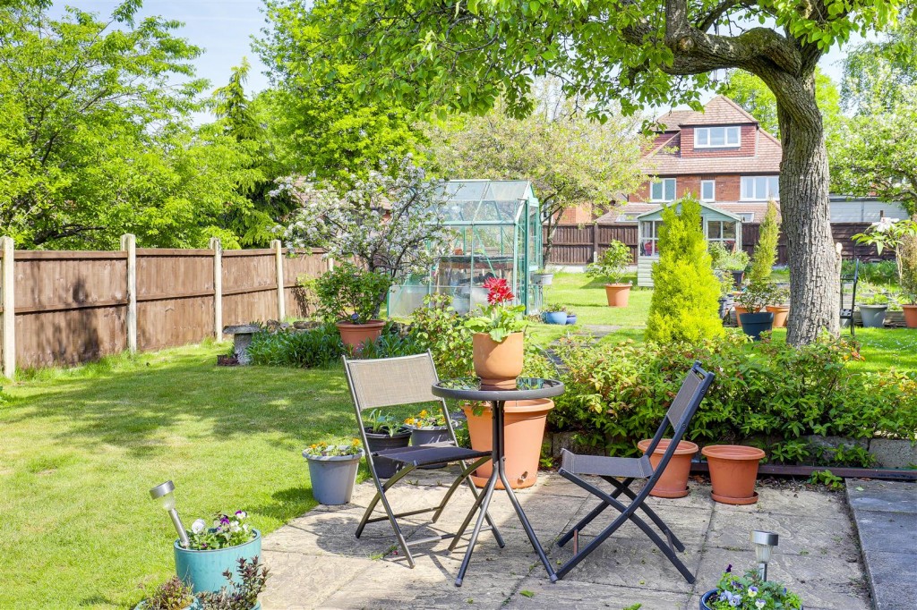 Breckhill Road, Woodthorpe, Nottinghamshire, NG5 4GP