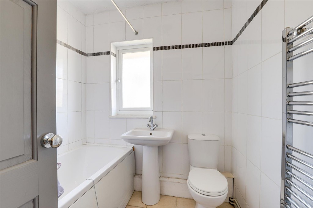 Green Acre, Edwalton, Nottinghamshire, NG12 4BB