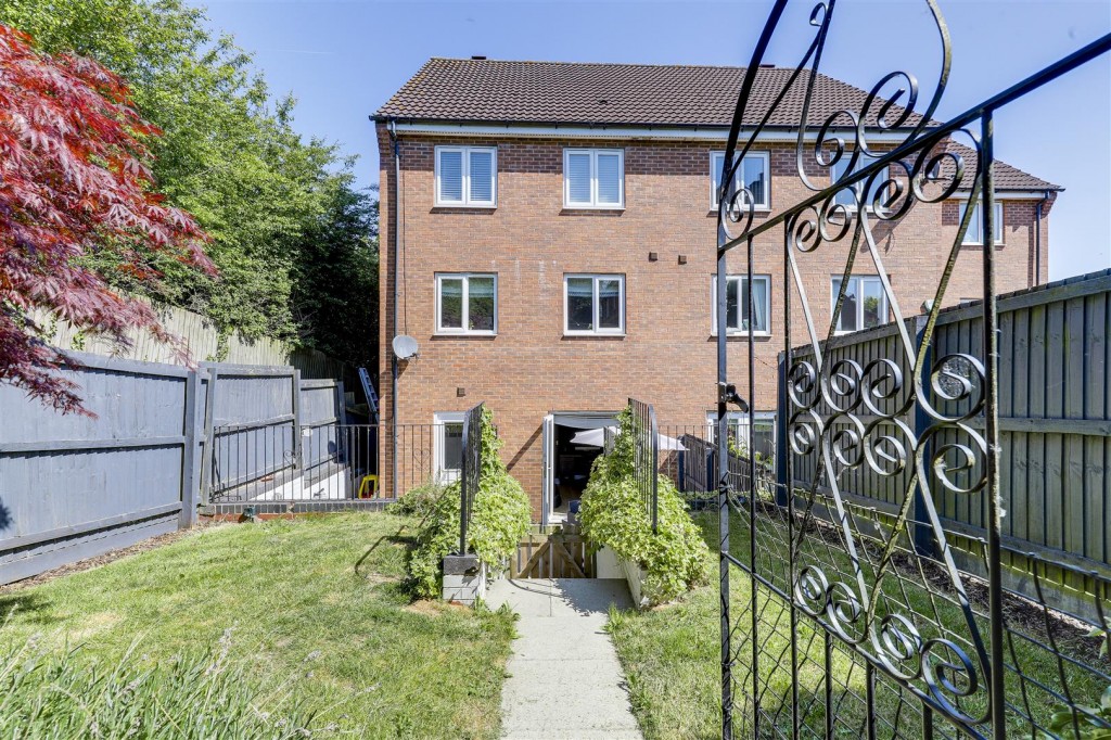 Swifts View, Kirkby-In-Ashfield, Nottinghamshire, NG17 9DX