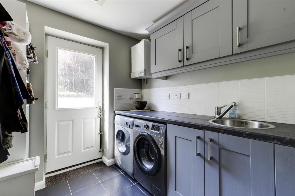 Swifts View, Kirkby-In-Ashfield, Nottinghamshire, NG17 9DX